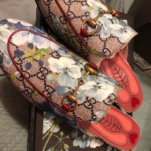 GUCCI Supreme Monogram Blooms Princetown Slippers